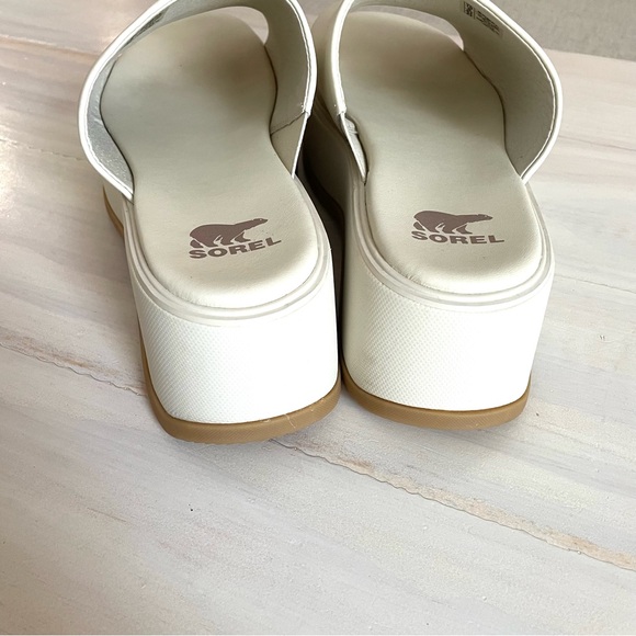 Sorel White Platform Sandals - Picture 5 of 7